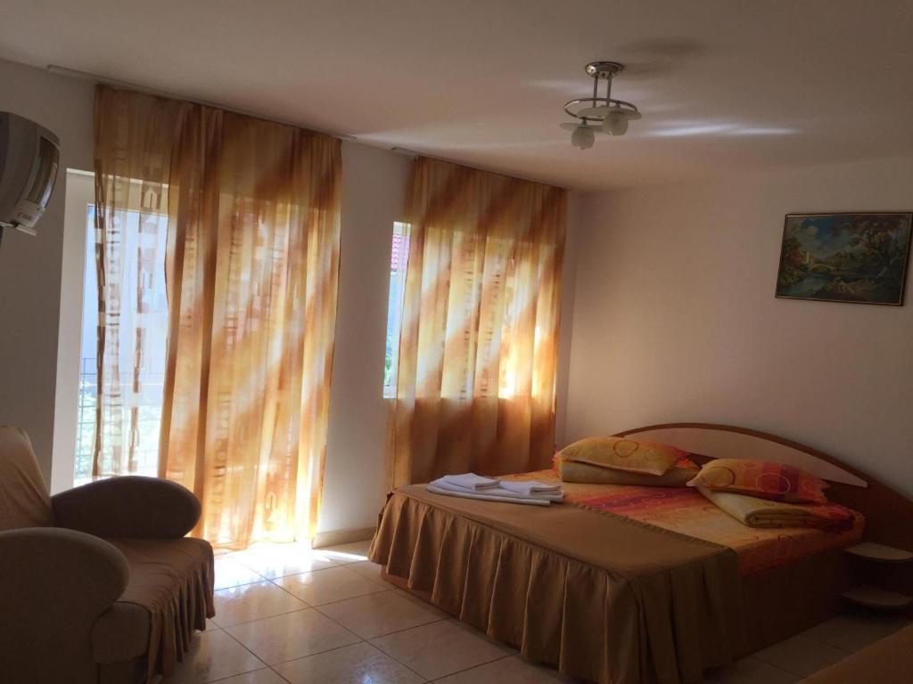 Vila Casa Maria Hotel คอสติเนช ภายนอก รูปภาพ